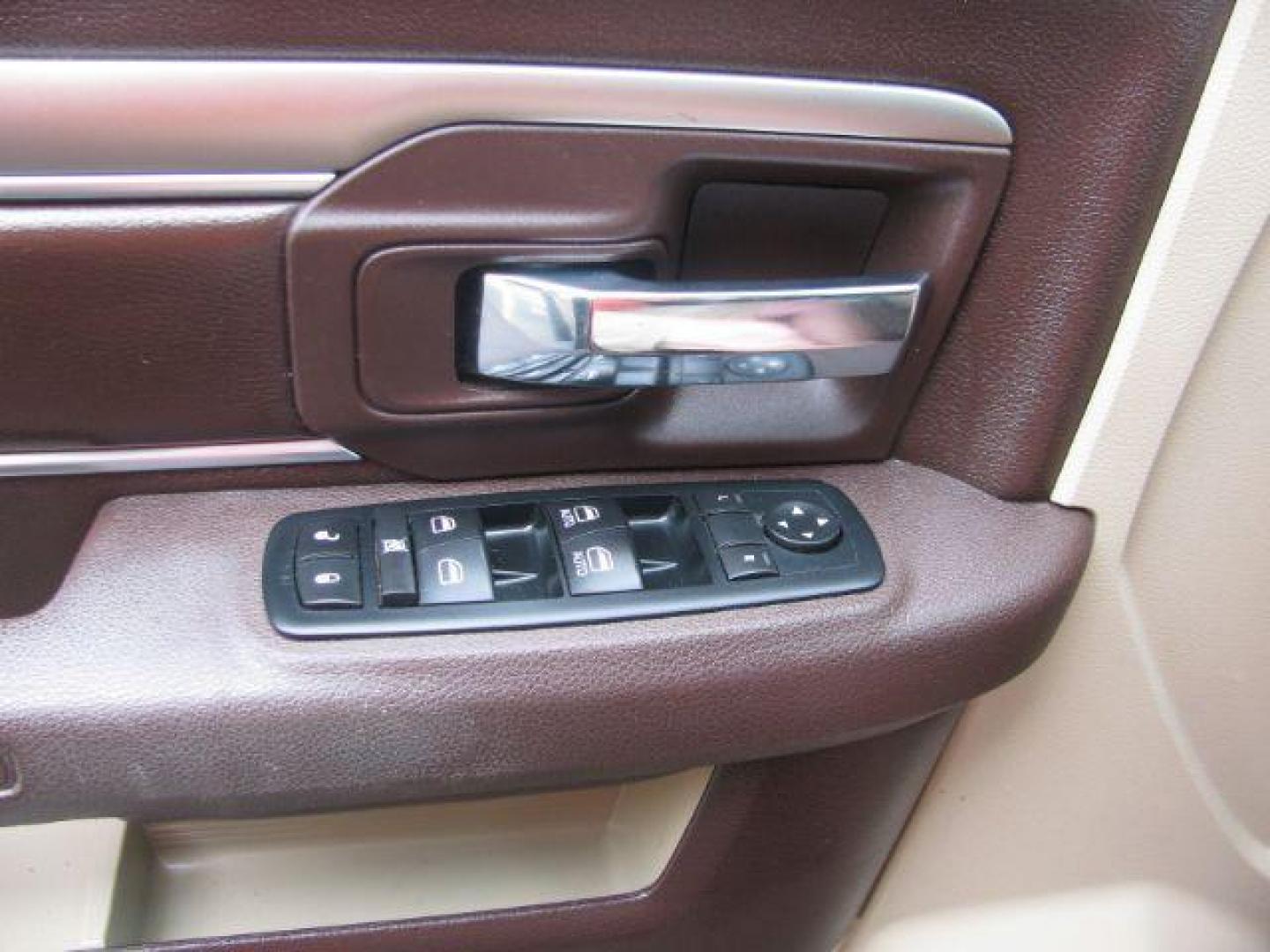 2013 Tan Ram 1500 Big Horn (1C6RR6LT0DS) with an HEMI 5.7L V-8 variable valve control engine, located at 2443 Albert Pike, Hot Springs, AR, 71913, (501) 623-6255, 34.492222, -93.109993 - Photo#10