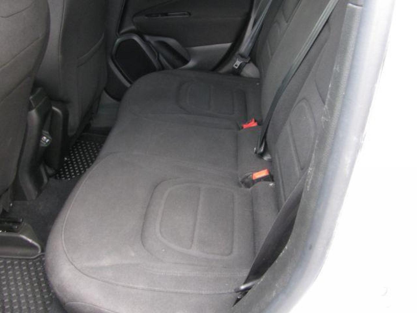 2020 Silver Jeep Renegade Latitude 4X4 (ZACNJBBB5LP) with an Tigershark MultiAir 2.4L I-4 variable valve contro engine, Automatic transmission, located at 2443 Albert Pike, Hot Springs, AR, 71913, (501) 623-6255, 34.492222, -93.109993 - Photo#7