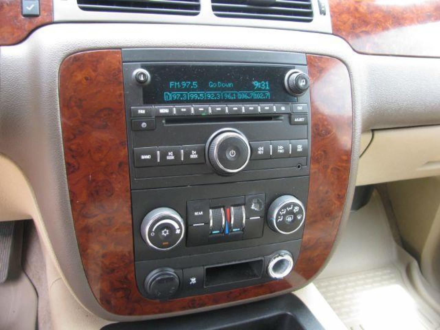 2011 Brown Chevrolet Suburban 1500 LS (1GNSCHE0XBR) with an Vortec 5.3L V-8 variable valve control engine, Automatic transmission, located at 2443 Albert Pike, Hot Springs, AR, 71913, (501) 623-6255, 34.492222, -93.109993 - Photo#9