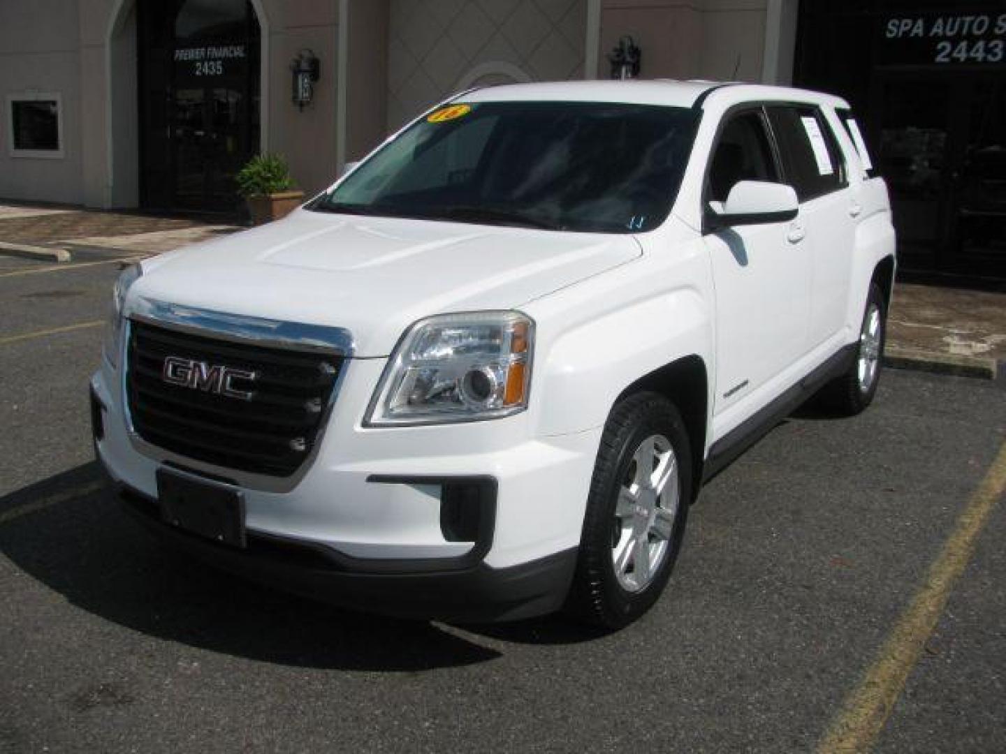 2016 White GMC Terrain SLE-1 (2GKALMEK2G6) with an ECOTEC 2.4L I-4 gasoline direct injection engine, Automatic transmission, located at 2443 Albert Pike, Hot Springs, AR, 71913, (501) 623-6255, 34.492222, -93.109993 - Photo#0
