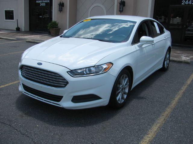 photo of 2016 Ford Fusion SE