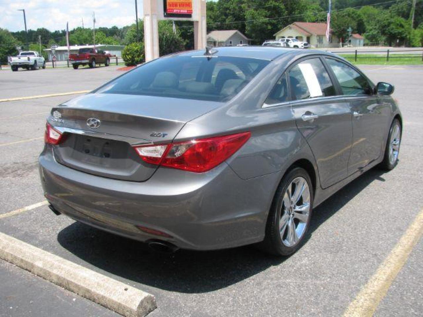 2012 Gray Hyundai Sonata SE 2.0T (5NPEC4AB4CH) with an 2L I-4 gasoline direct injection engine, Automatic transmission, located at 2443 Albert Pike, Hot Springs, AR, 71913, (501) 623-6255, 34.492222, -93.109993 - Photo#3