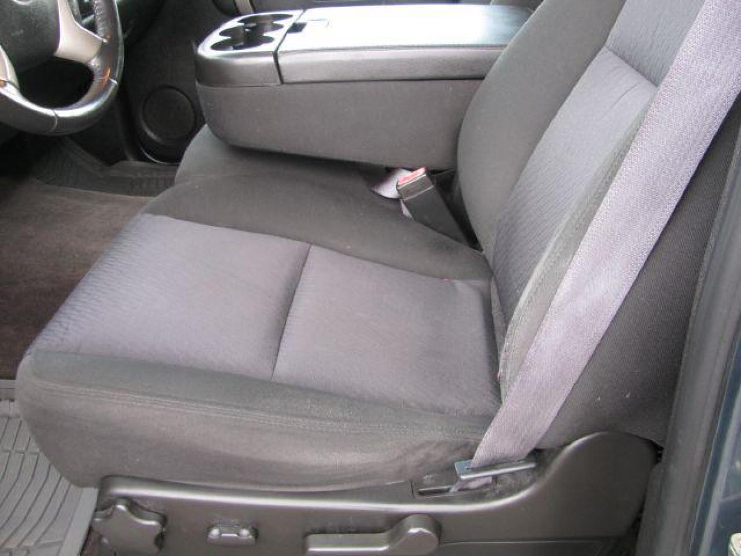 2011 Gray Chevrolet Silverado 1500 LT (3GCPCSE01BG) with an 5.3L engine, Automatic transmission, located at 2443 Albert Pike, Hot Springs, AR, 71913, (501) 623-6255, 34.492222, -93.109993 - Photo#9