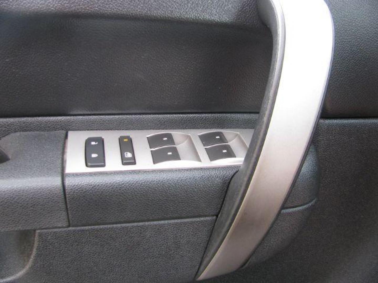 2011 Gray Chevrolet Silverado 1500 LT (3GCPCSE01BG) with an 5.3L engine, Automatic transmission, located at 2443 Albert Pike, Hot Springs, AR, 71913, (501) 623-6255, 34.492222, -93.109993 - Photo#11