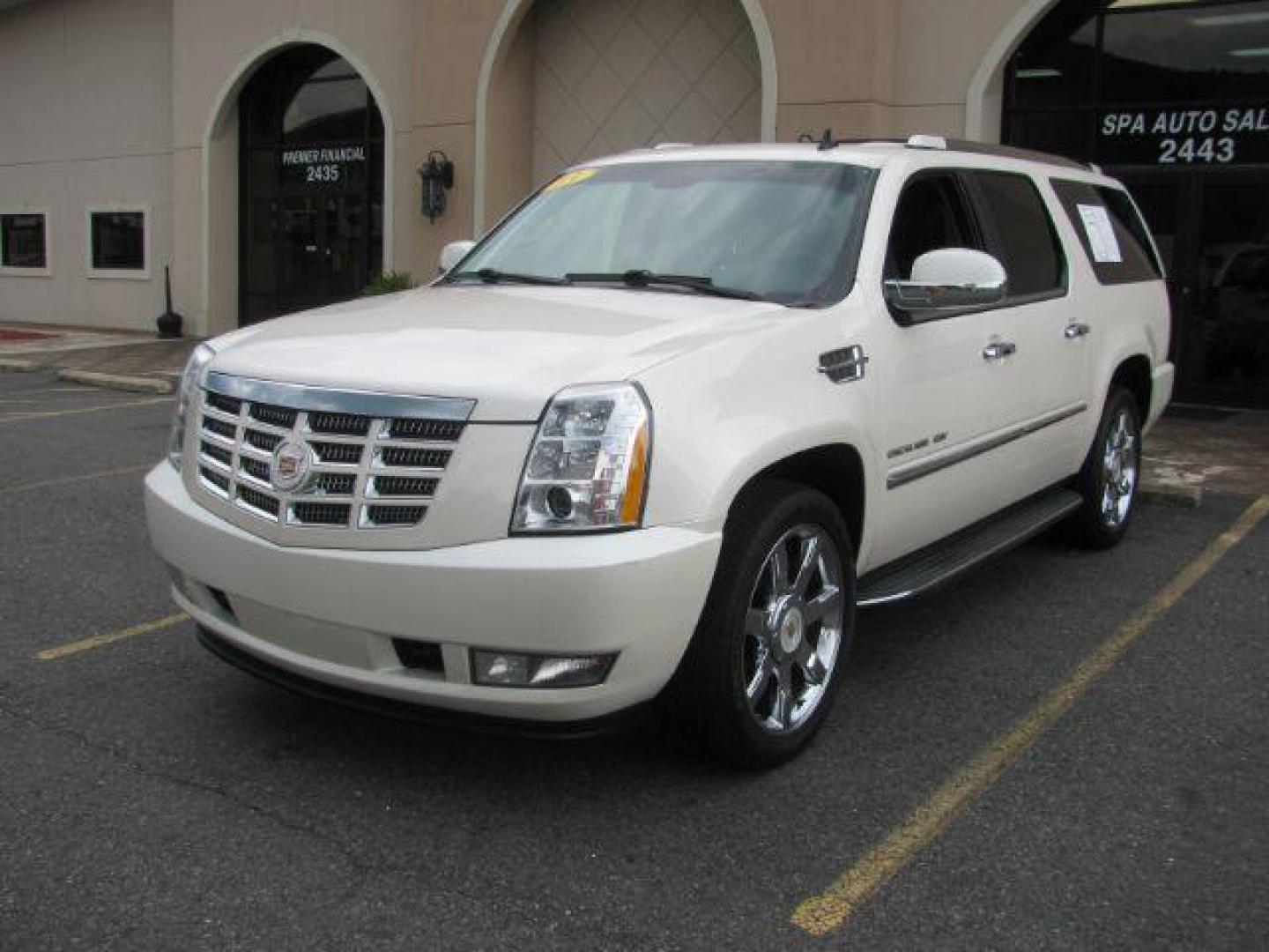 2013 White Cadillac Escalade ESV Luxury (1GYS4HEF4DR) with an Vortec 6.2L V-8 variable valve control engine, located at 2443 Albert Pike, Hot Springs, AR, 71913, (501) 623-6255, 34.492222, -93.109993 - Photo#0