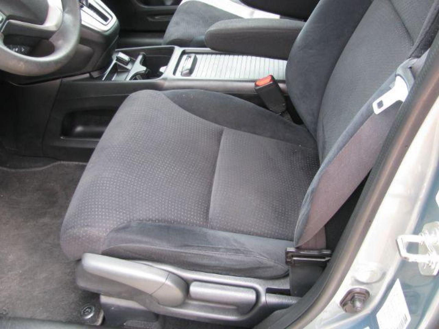 2012 Green Honda CR-V EX (2HKRM4H56CH) with an 2.4L I-4 DOHC engine, Automatic transmission, located at 2443 Albert Pike, Hot Springs, AR, 71913, (501) 623-6255, 34.492222, -93.109993 - Photo#9