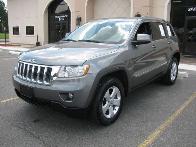 photo of 2011 Jeep Grand Cherokee Laredo
