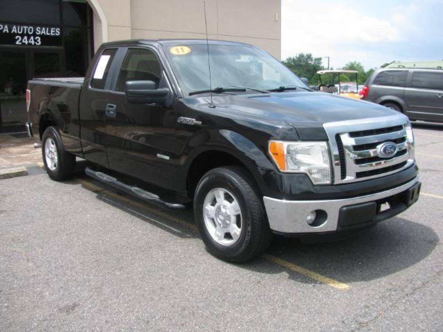 2011 Black Ford F-150 XLT (1FTFX1CT4BF) , located at 2443 Albert Pike, Hot Springs, AR, 71913, (501) 623-6255, 34.492222, -93.109993 - Photo#5
