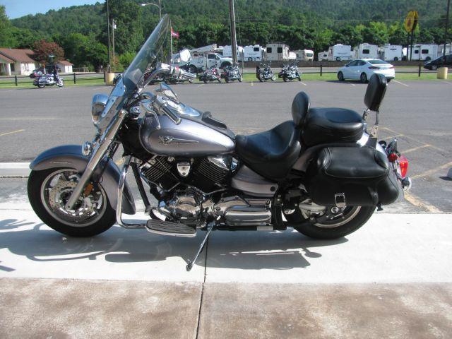 2007 Gray Yamaha XVS1100AT VStar (JYAVP11E57A) with an 1063CC engine, Manual transmission, located at 2443 Albert Pike, Hot Springs, AR, 71913, (501) 623-6255, 34.492222, -93.109993 - Photo#2