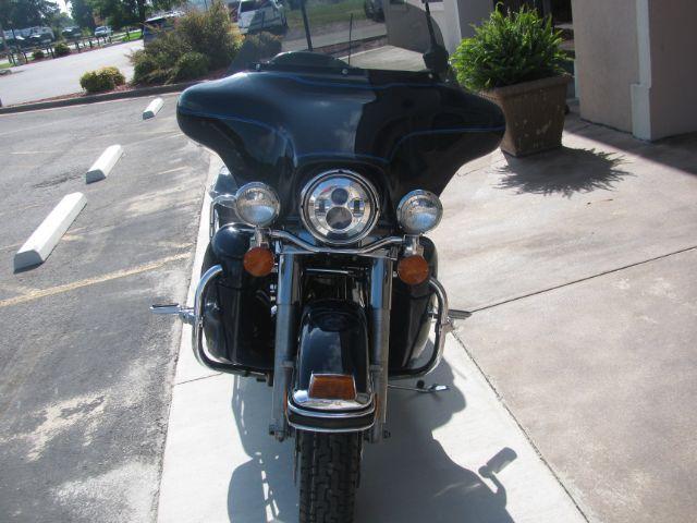 2004 Blue Harley-Davidson Ultra Classic Electra Glide Sh Ultra (1HD1FLW154Y) with an 1450cc engine, Manual transmission, located at 2443 Albert Pike, Hot Springs, AR, 71913, (501) 623-6255, 34.492222, -93.109993 - Photo#1