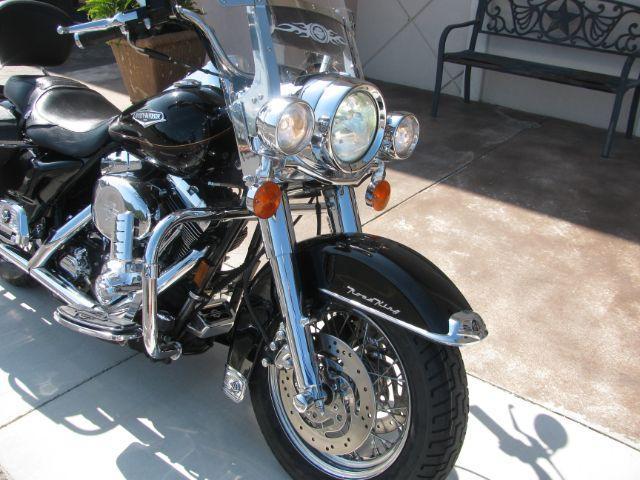 2001 Black Harley Davidson Road King Classic Road King Classic (1HD1FRW101Y) with an 1442cc engine, Manual transmission, located at 2443 Albert Pike, Hot Springs, AR, 71913, (501) 623-6255, 34.492222, -93.109993 - Photo#1