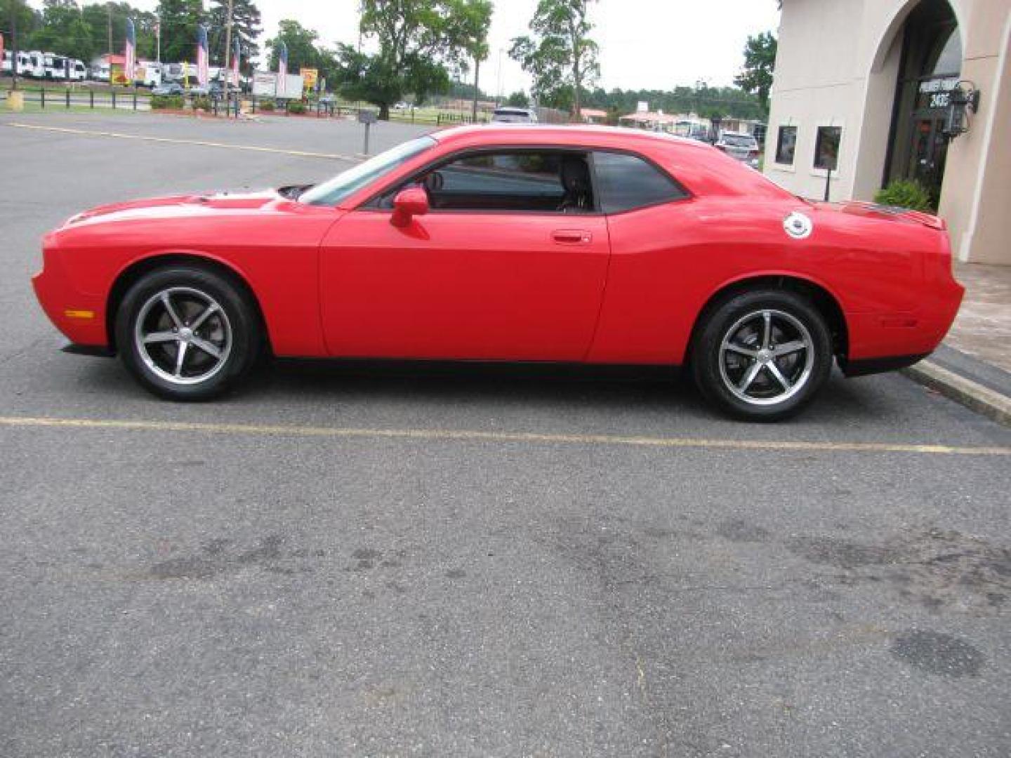 2010 Red Dodge Challenger SE (2B3CJ4DV5AH) with an 3.5L V-6 regular unleaded engine, Automatic transmission, located at 2443 Albert Pike, Hot Springs, AR, 71913, (501) 623-6255, 34.492222, -93.109993 - Photo#1