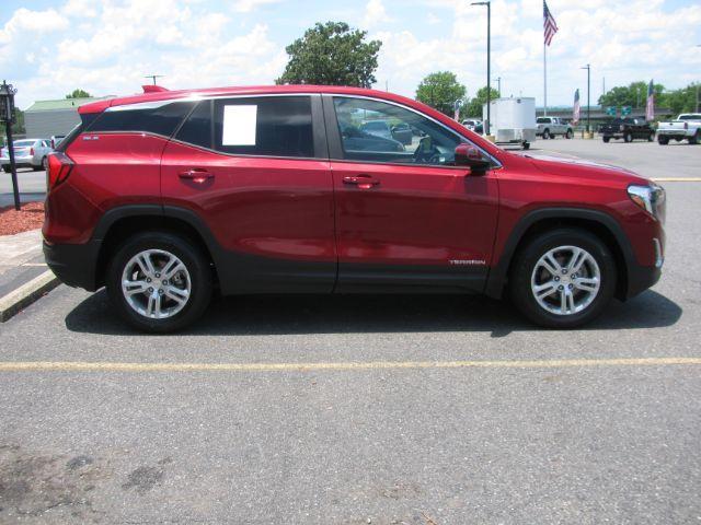 2021 Maroon GMC Terrain FWD SLE (3GKALMEV3ML) with an 1.5L I-4 gasoline direct injection engine, Automatic transmission, located at 2443 Albert Pike, Hot Springs, AR, 71913, (501) 623-6255, 34.492222, -93.109993 - Photo#4