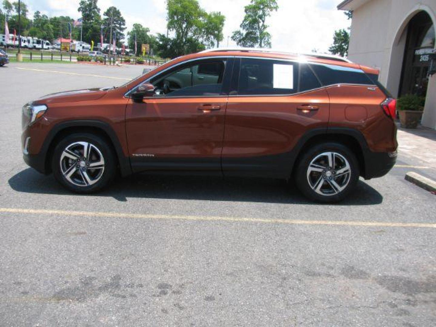 2019 Orange GMC Terrain SLT (3GKALPEV6KL) with an 1.5L I-4 gasoline direct injection engine, Automatic transmission, located at 2443 Albert Pike, Hot Springs, AR, 71913, (501) 623-6255, 34.492222, -93.109993 - Photo#1