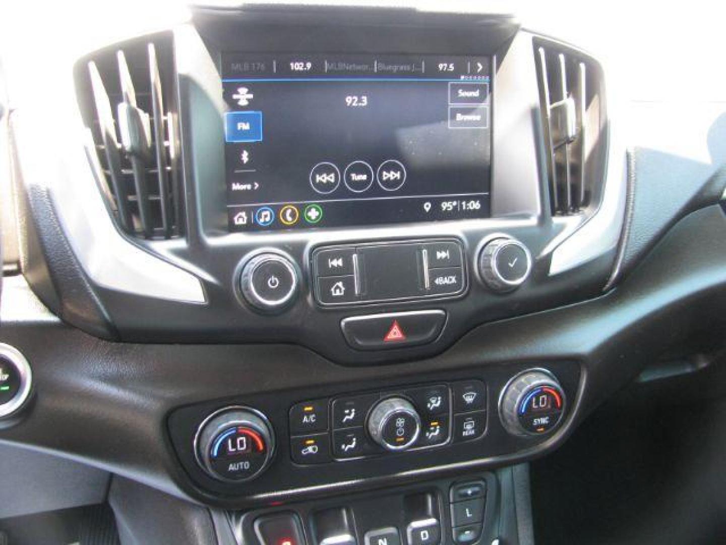2019 Orange GMC Terrain SLT (3GKALPEV6KL) with an 1.5L I-4 gasoline direct injection engine, Automatic transmission, located at 2443 Albert Pike, Hot Springs, AR, 71913, (501) 623-6255, 34.492222, -93.109993 - Photo#9