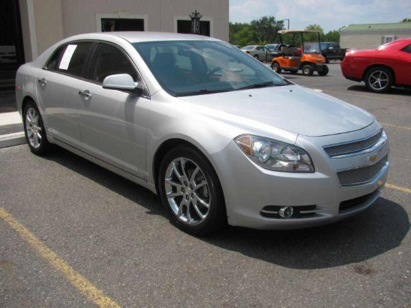 2009 Silver Chevrolet Malibu LTZ (1G1ZK57BX9F) with an 2.4L engine, Automatic transmission, located at 2443 Albert Pike, Hot Springs, AR, 71913, (501) 623-6255, 34.492222, -93.109993 - Photo#5