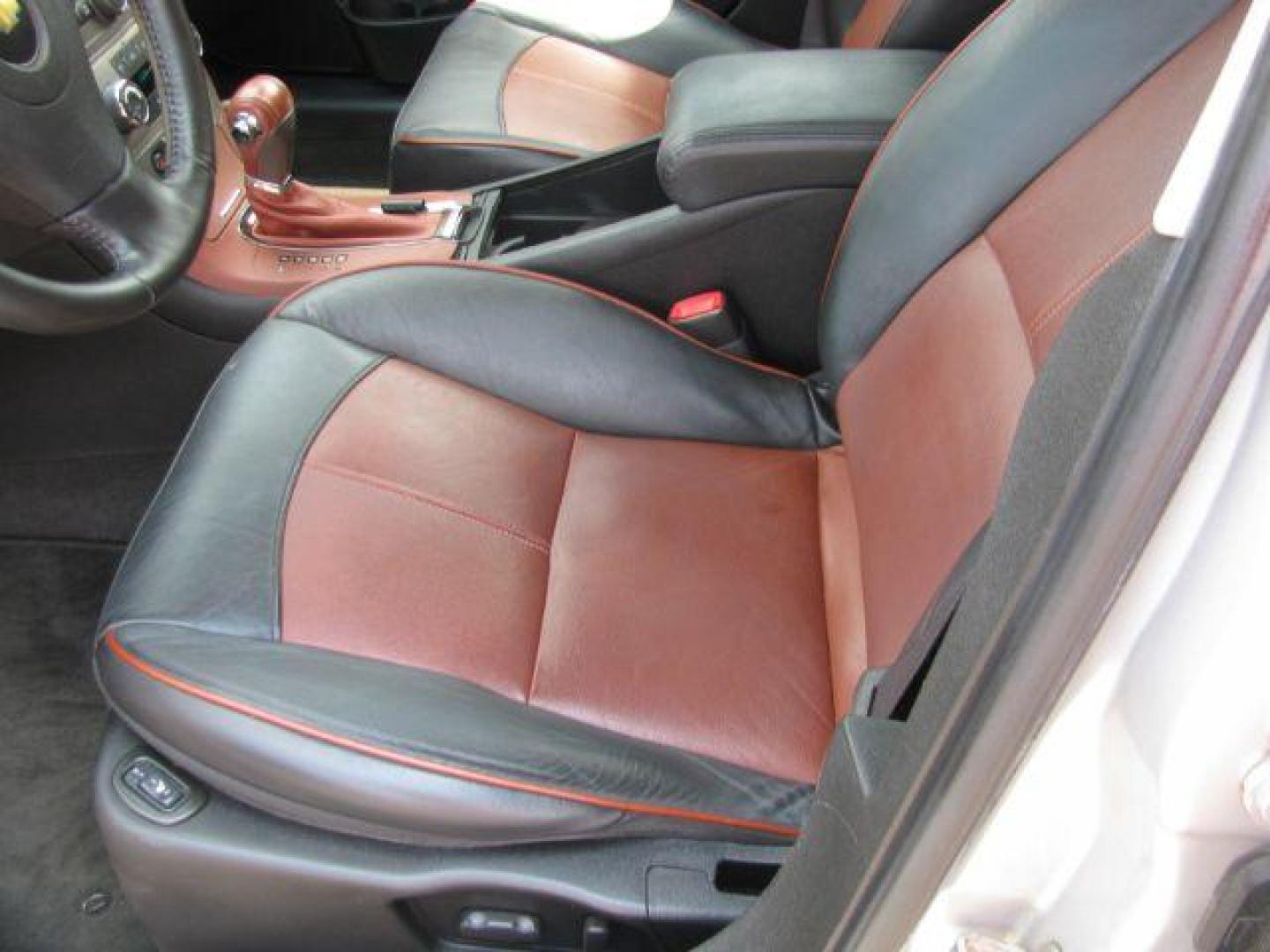 2009 Silver Chevrolet Malibu LTZ (1G1ZK57BX9F) with an 2.4L engine, Automatic transmission, located at 2443 Albert Pike, Hot Springs, AR, 71913, (501) 623-6255, 34.492222, -93.109993 - Photo#8