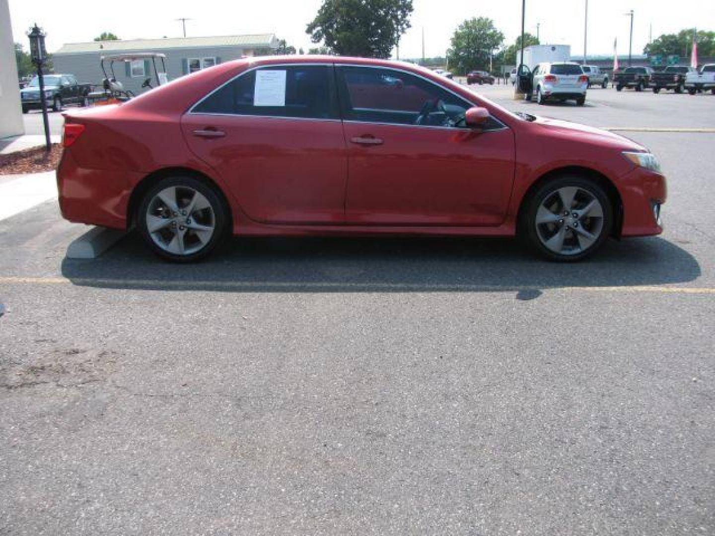 2012 Red Toyota Camry SE V6 (4T1BK1FK4CU) with an 3.5L V-6 DOHC engine, Automatic transmission, located at 2443 Albert Pike, Hot Springs, AR, 71913, (501) 623-6255, 34.492222, -93.109993 - Photo#4