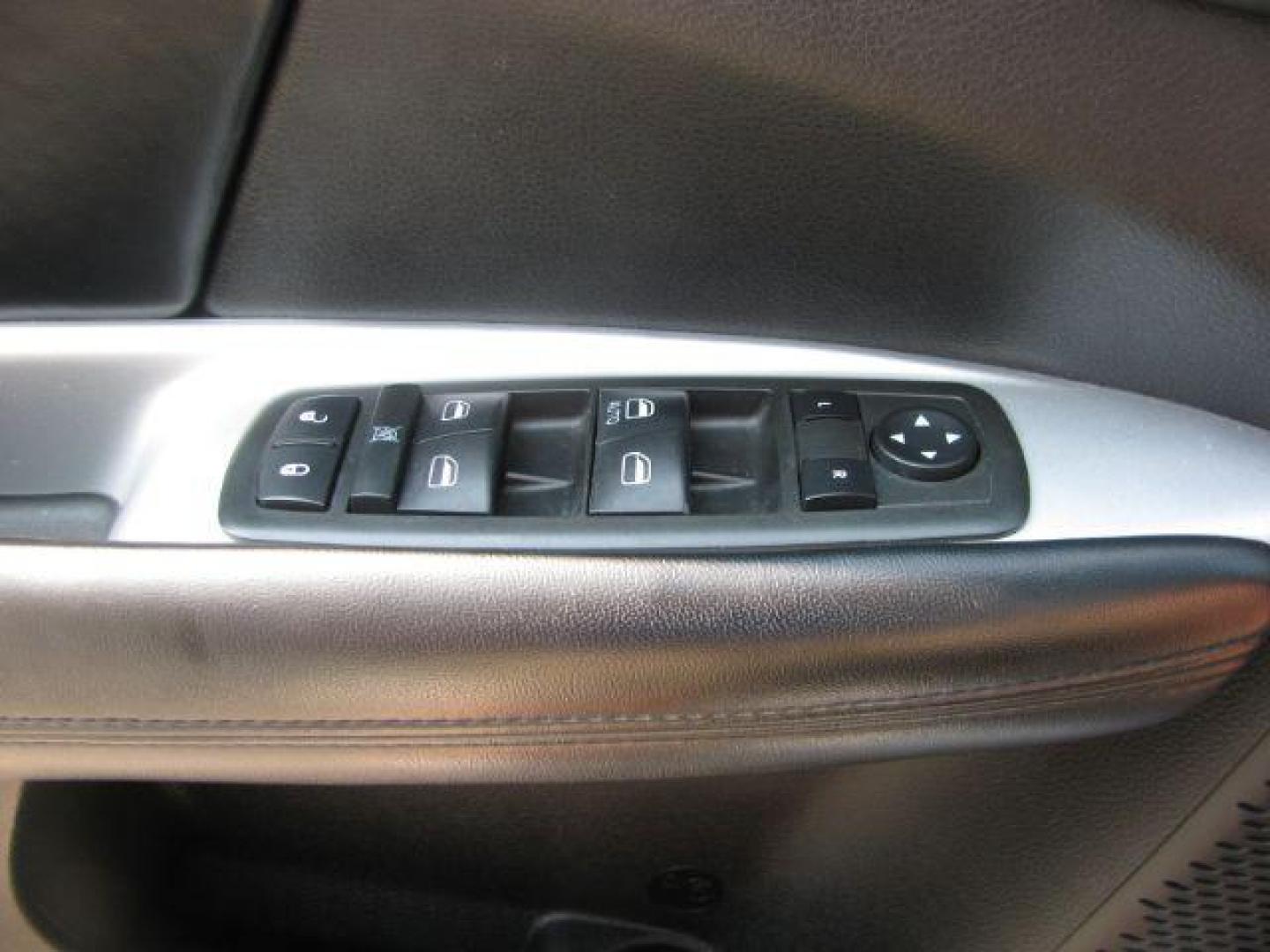 2011 Gray Dodge Journey Mainstreet (3D4PG1FG6BT) with an 3.6L V-6 DOHC engine, Automatic transmission, located at 2443 Albert Pike, Hot Springs, AR, 71913, (501) 623-6255, 34.492222, -93.109993 - Photo#10