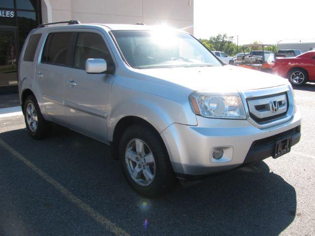 2011 Silver Honda Pilot EX (5FNYF3H49BB) with an 3.5L V-6 i-VTEC VCM variable valve control engine, located at 2443 Albert Pike, Hot Springs, AR, 71913, (501) 623-6255, 34.492222, -93.109993 - Photo#5