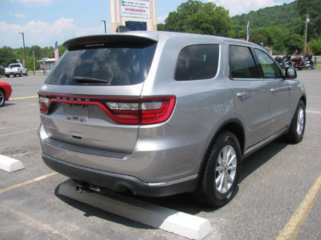 2021 Silver Dodge Durango SXT RWD (1C4RDHAG2MC) with an Pentastar 3.6L V-6 DOHC engine, Automatic transmission, located at 2443 Albert Pike, Hot Springs, AR, 71913, (501) 623-6255, 34.492222, -93.109993 - Photo#3