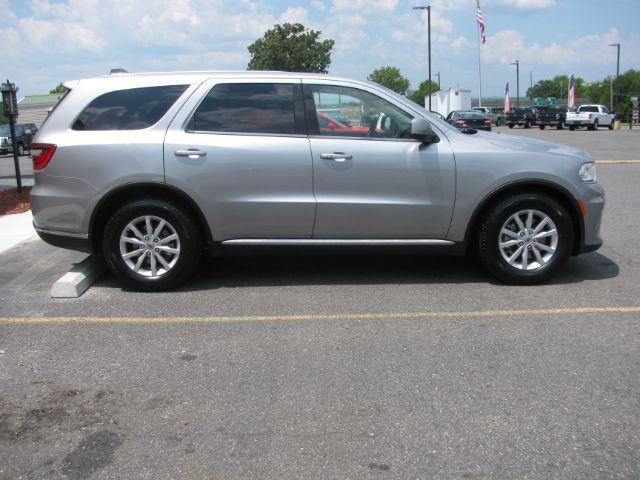 2021 Silver Dodge Durango SXT RWD (1C4RDHAG2MC) with an Pentastar 3.6L V-6 DOHC engine, Automatic transmission, located at 2443 Albert Pike, Hot Springs, AR, 71913, (501) 623-6255, 34.492222, -93.109993 - Photo#4