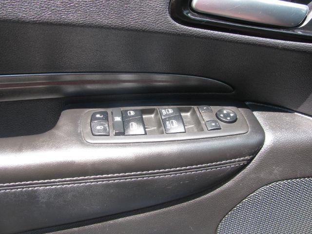 2021 Silver Dodge Durango SXT RWD (1C4RDHAG2MC) with an Pentastar 3.6L V-6 DOHC engine, Automatic transmission, located at 2443 Albert Pike, Hot Springs, AR, 71913, (501) 623-6255, 34.492222, -93.109993 - Photo#10