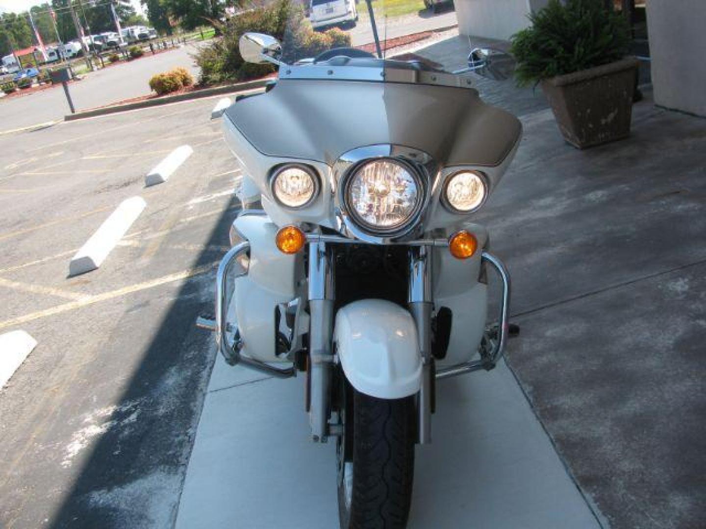2012 White Kawasaki Vulcan 1700 Voyager ABS Voyager (JKBVNRB13CA) with an 1700cc engine, Manual transmission, located at 2443 Albert Pike, Hot Springs, AR, 71913, (501) 623-6255, 34.492222, -93.109993 - Photo#1