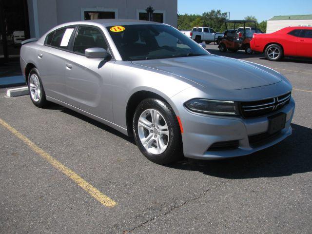 photo of 2015 Dodge Charger SE