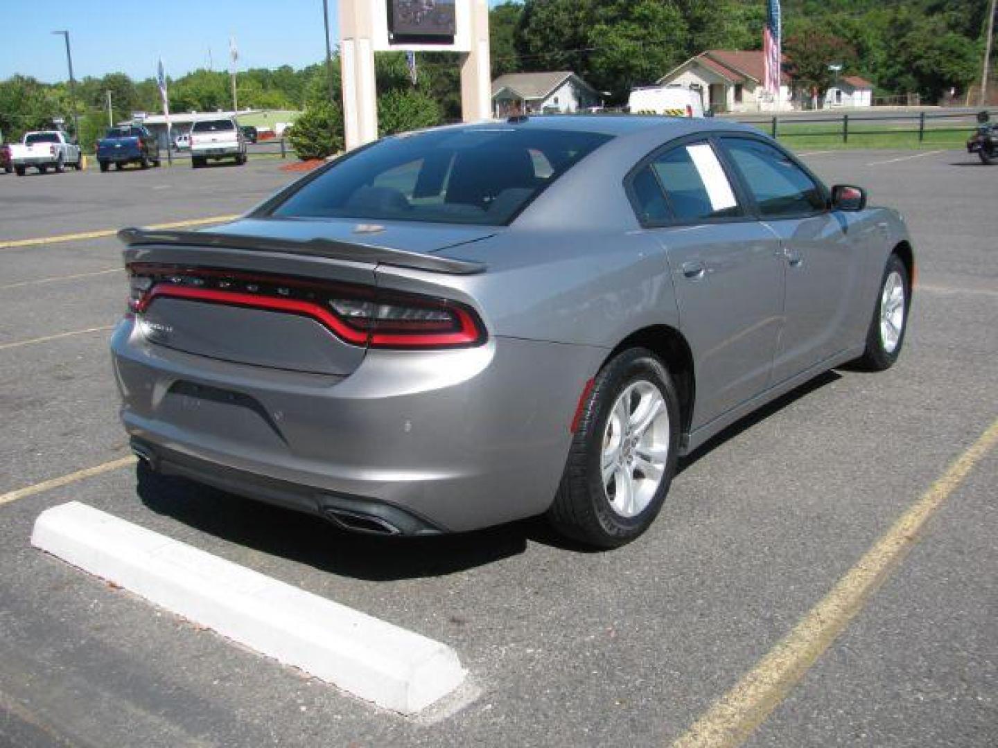 2015 Gray Dodge Charger SE (2C3CDXBG1FH) with an 3.6L V-6 DOHC engine, Automatic transmission, located at 2443 Albert Pike, Hot Springs, AR, 71913, (501) 623-6255, 34.492222, -93.109993 - Photo#2