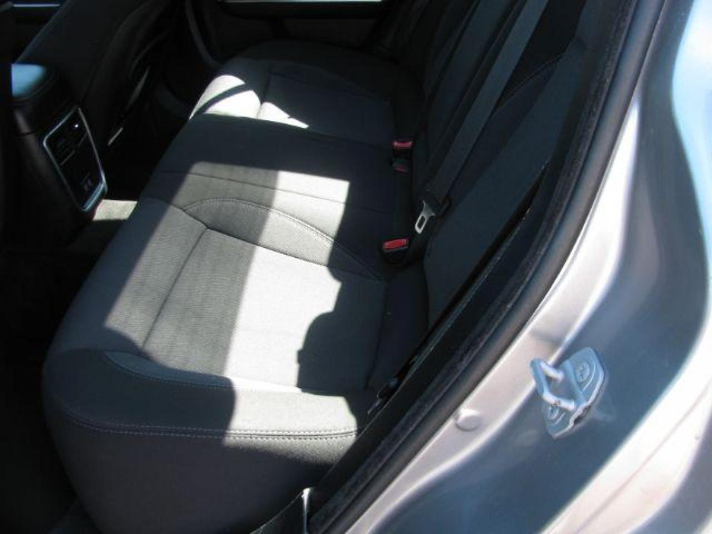 2015 Gray Dodge Charger SE (2C3CDXBG1FH) with an 3.6L V-6 DOHC engine, Automatic transmission, located at 2443 Albert Pike, Hot Springs, AR, 71913, (501) 623-6255, 34.492222, -93.109993 - Photo#7