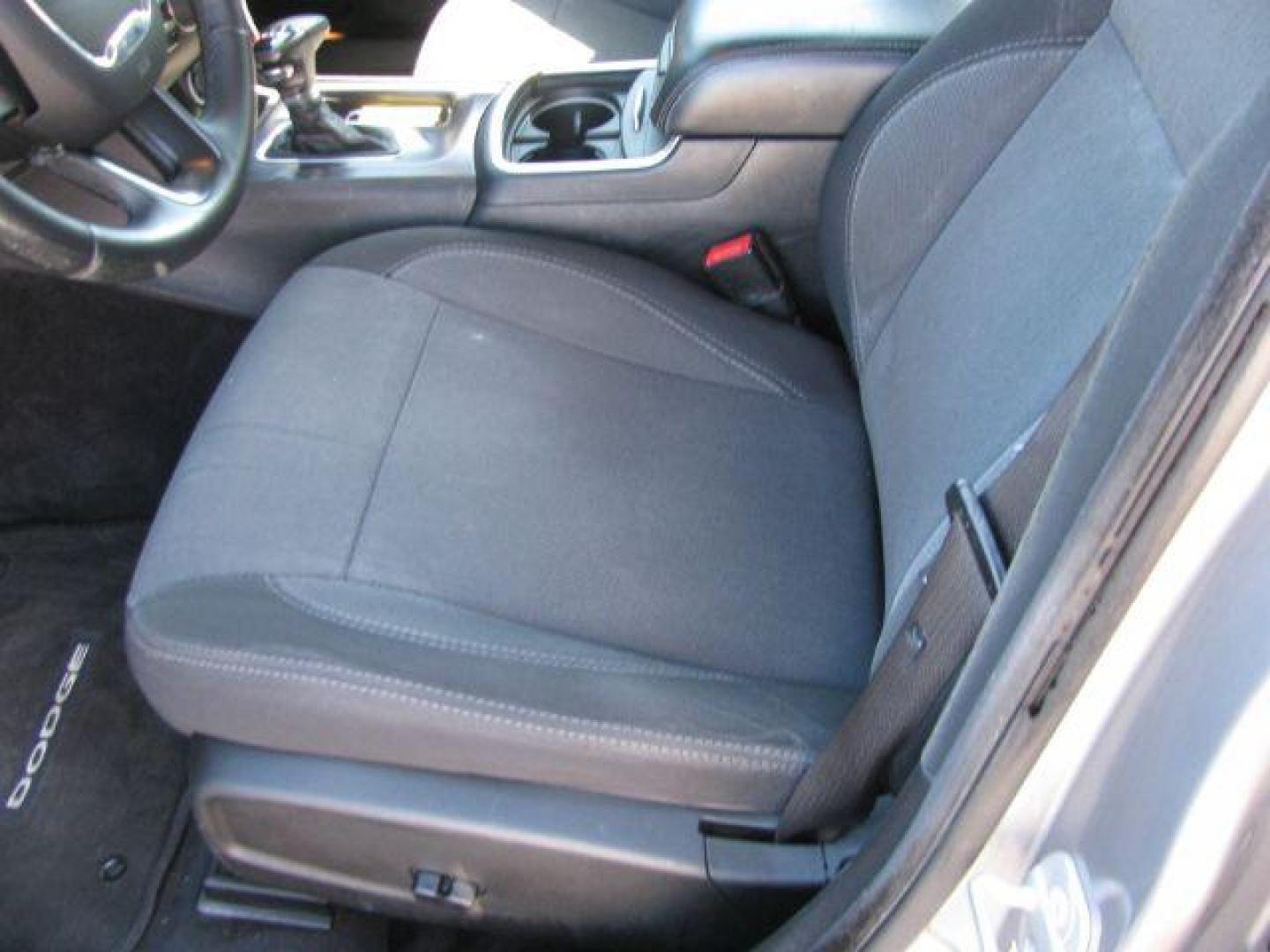 2015 Gray Dodge Charger SE (2C3CDXBG1FH) with an 3.6L V-6 DOHC engine, Automatic transmission, located at 2443 Albert Pike, Hot Springs, AR, 71913, (501) 623-6255, 34.492222, -93.109993 - Photo#8