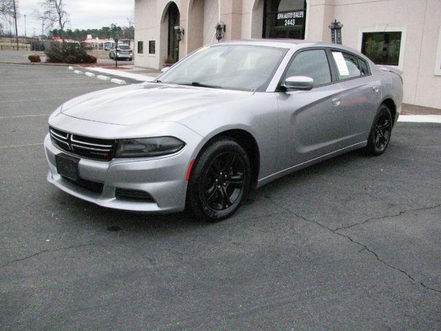 2015 Dodge Charger SE's photo