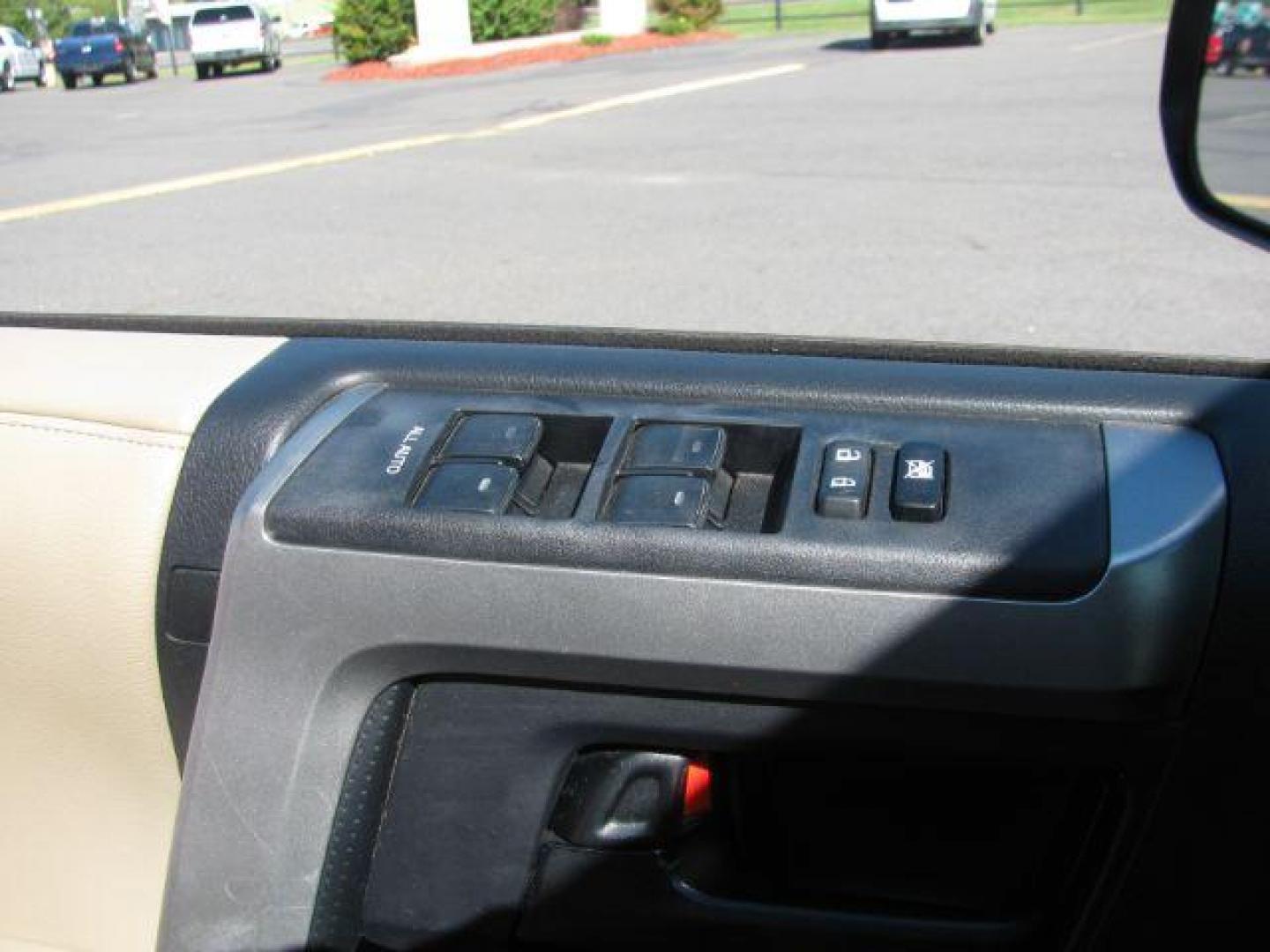 2012 Black Toyota 4Runner Limited (JTEZU5JRXC5) with an 4L V-6 DOHC engine, Automatic transmission, located at 2443 Albert Pike, Hot Springs, AR, 71913, (501) 623-6255, 34.492222, -93.109993 - Photo#10
