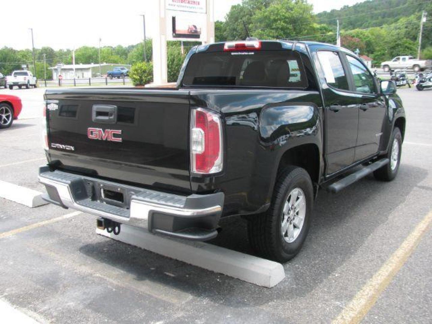 2017 Black GMC Canyon Base (1GTG5BEA0H1) with an 2.5l engine, Automatic transmission, located at 2443 Albert Pike, Hot Springs, AR, 71913, (501) 623-6255, 34.492222, -93.109993 - Photo#4