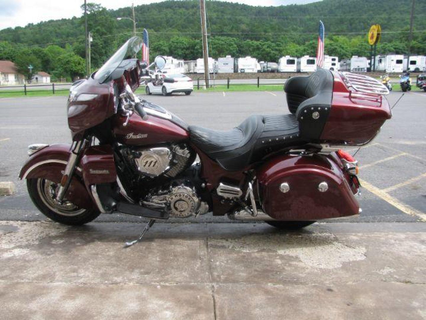 2017 Maroon Indian Roadster Roadmaster (56KTRAAA5H3) with an 1811cc engine, Manual transmission, located at 2443 Albert Pike, Hot Springs, AR, 71913, (501) 623-6255, 34.492222, -93.109993 - Photo#2