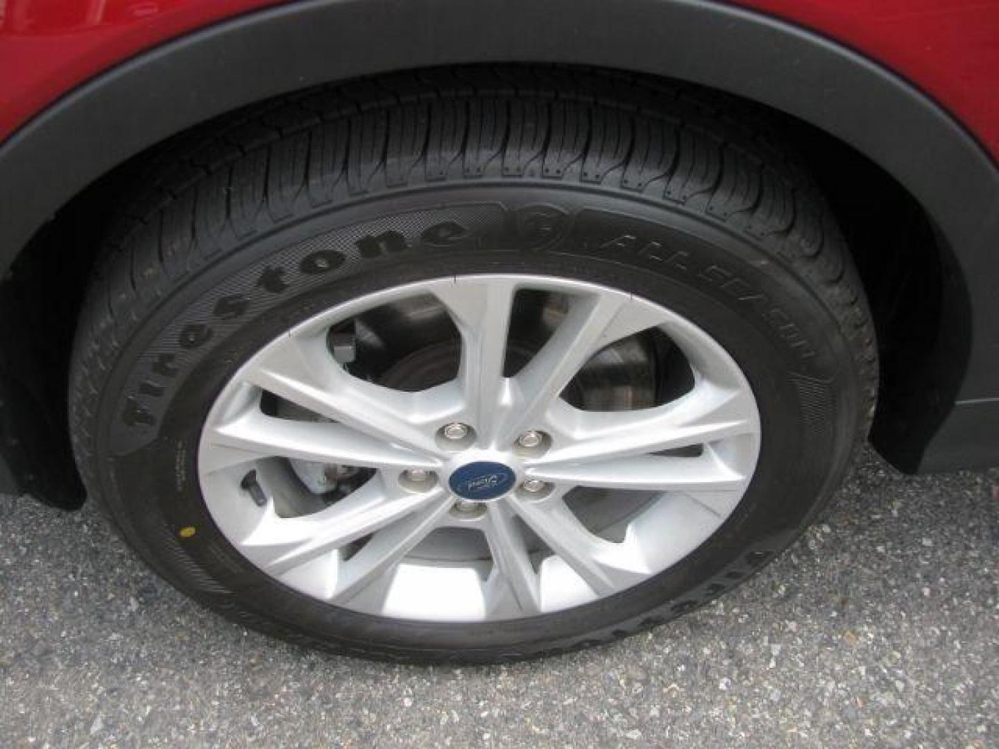2019 Red Ford Escape SE (1FMCU9GD9KU) with an EcoBoost 1.5L I-4 gasoline direct injection engine, Automatic transmission, located at 2443 Albert Pike, Hot Springs, AR, 71913, (501) 623-6255, 34.492222, -93.109993 - Photo#6