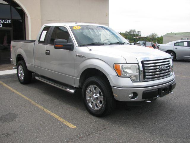 2012 Silver /Steel Gray Ford F-150 XLT (1FTFX1EF8CF) with an 5L V-8 DOHC engine, Automatic transmission, located at 2443 Albert Pike, Hot Springs, AR, 71913, (501) 623-6255, 34.492222, -93.109993 - Photo#5