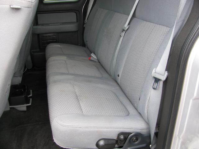 2012 Silver /Steel Gray Ford F-150 XLT (1FTFX1EF8CF) with an 5L V-8 DOHC engine, Automatic transmission, located at 2443 Albert Pike, Hot Springs, AR, 71913, (501) 623-6255, 34.492222, -93.109993 - Photo#7