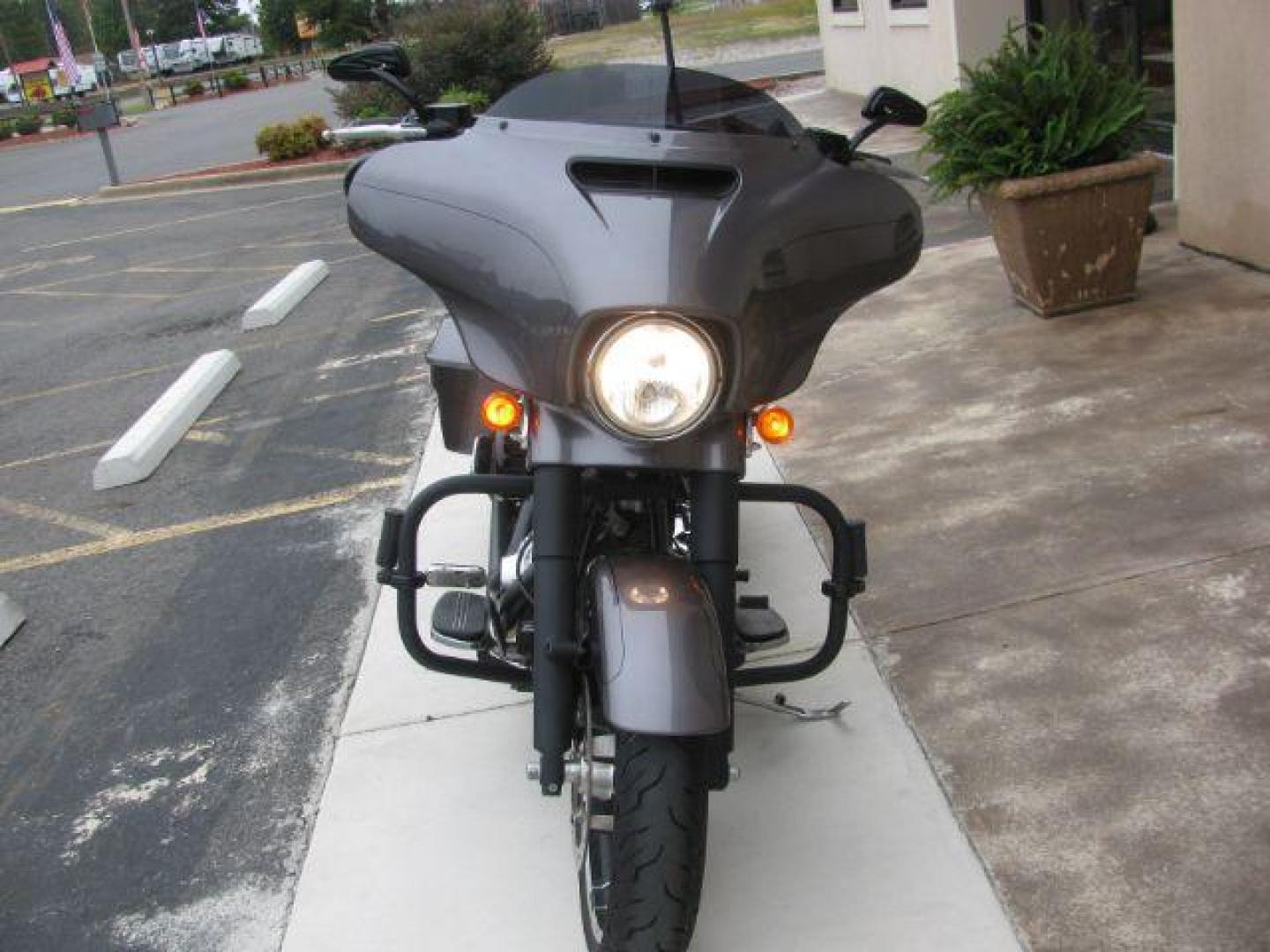 2014 Gray Harley-Davidson Street Glide Special Street Glide (1HD1KRM18EB) with an 1690cc engine, Manual transmission, located at 2443 Albert Pike, Hot Springs, AR, 71913, (501) 623-6255, 34.492222, -93.109993 - Photo#1