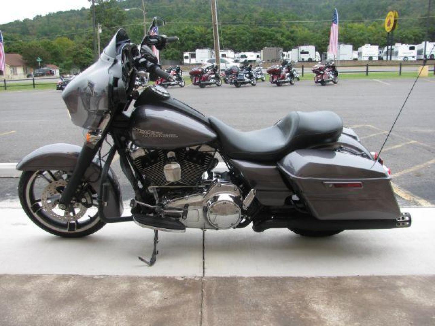 2014 Gray Harley-Davidson Street Glide Special Street Glide (1HD1KRM18EB) with an 1690cc engine, Manual transmission, located at 2443 Albert Pike, Hot Springs, AR, 71913, (501) 623-6255, 34.492222, -93.109993 - Photo#2
