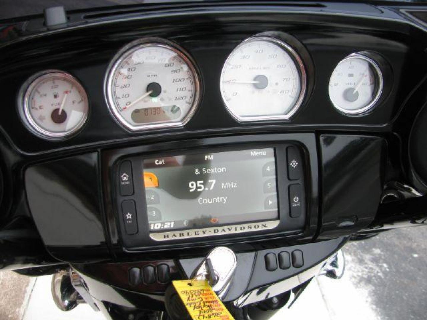 2014 Gray Harley-Davidson Street Glide Special Street Glide (1HD1KRM18EB) with an 1690cc engine, Manual transmission, located at 2443 Albert Pike, Hot Springs, AR, 71913, (501) 623-6255, 34.492222, -93.109993 - Photo#6