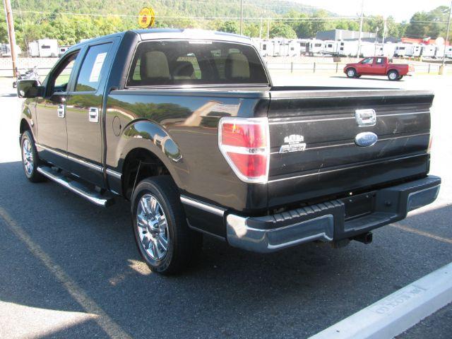 2010 Black Ford F-150 XLT SuperCrew 5.5-ft. Bed 2WD (1FTEW1C82AF) with an 4.6L V8 SOHC 24V engine, 4-Speed Automatic transmission, located at 2443 Albert Pike, Hot Springs, AR, 71913, (501) 623-6255, 34.492222, -93.109993 - Photo#3