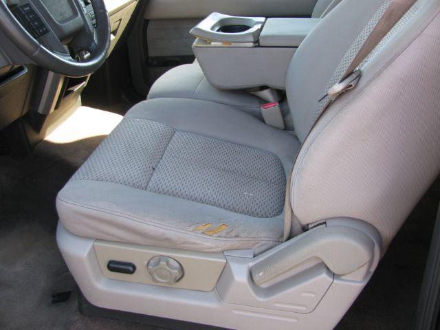 2010 Black Ford F-150 XLT SuperCrew 5.5-ft. Bed 2WD (1FTEW1C82AF) with an 4.6L V8 SOHC 24V engine, 4-Speed Automatic transmission, located at 2443 Albert Pike, Hot Springs, AR, 71913, (501) 623-6255, 34.492222, -93.109993 - Photo#8