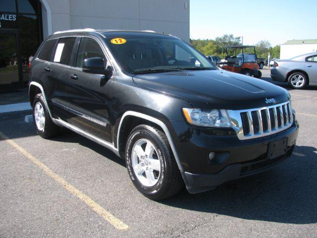 photo of 2012 Jeep Grand Cherokee Laredo