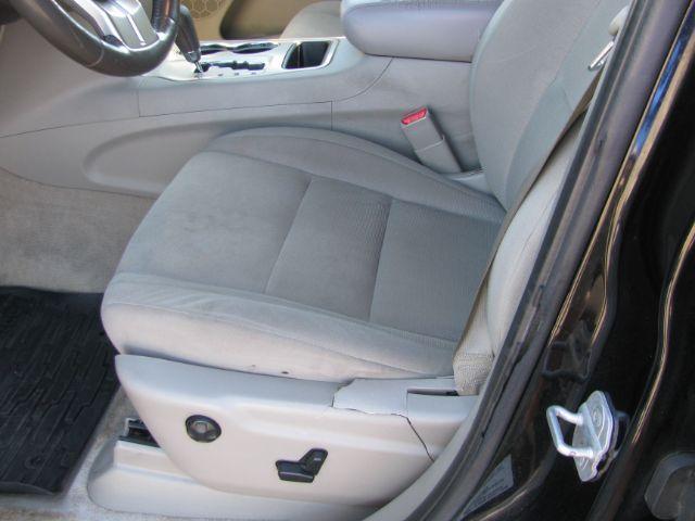 2012 Black Jeep Grand Cherokee Laredo (1C4RJEAG3CC) with an 3.6L V-6 DOHC engine, Automatic transmission, located at 2443 Albert Pike, Hot Springs, AR, 71913, (501) 623-6255, 34.492222, -93.109993 - Photo#8