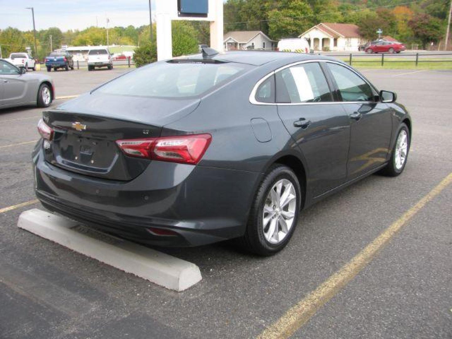 2019 Gray Chevrolet Malibu LT (1G1ZD5ST6KF) with an ECOTEC 1.5L I-4 gasoline direct injection engine, Automatic transmission, located at 2443 Albert Pike, Hot Springs, AR, 71913, (501) 623-6255, 34.492222, -93.109993 - Photo#2