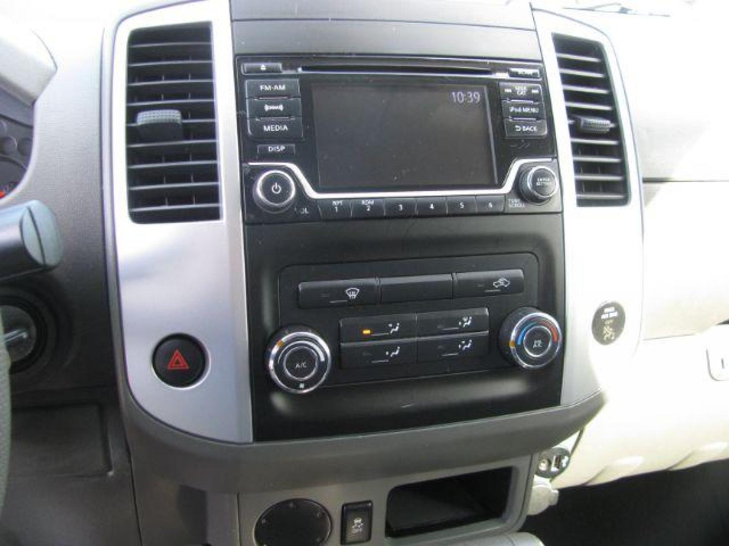 2017 Gray Nissan Frontier SV (1N6DD0ER1HN) with an VQ 4L V-6 DOHC engine, Automatic transmission, located at 2443 Albert Pike, Hot Springs, AR, 71913, (501) 623-6255, 34.492222, -93.109993 - Photo#11