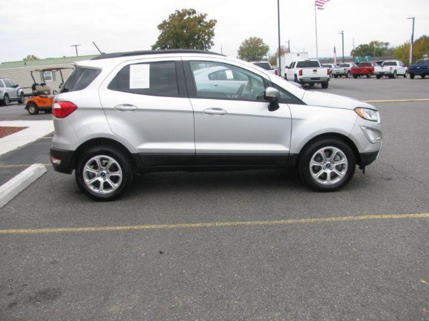 2018 Silver Ford EcoSport SE (MAJ3P1TE4JC) with an EcoBoost 1L I-3 gasoline direct injection engine, Automatic transmission, located at 2443 Albert Pike, Hot Springs, AR, 71913, (501) 623-6255, 34.492222, -93.109993 - Photo#4
