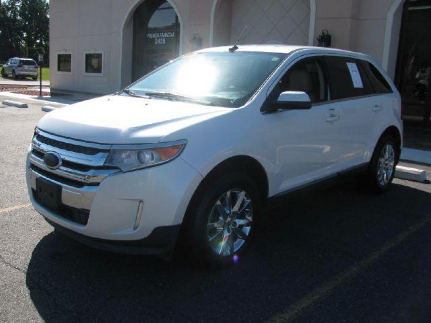 2011 White Ford Edge Limited (2FMDK3KC8BB) with an 3.5L V-6 DOHC engine, Automatic transmission, located at 2443 Albert Pike, Hot Springs, AR, 71913, (501) 623-6255, 34.492222, -93.109993 - Photo#5